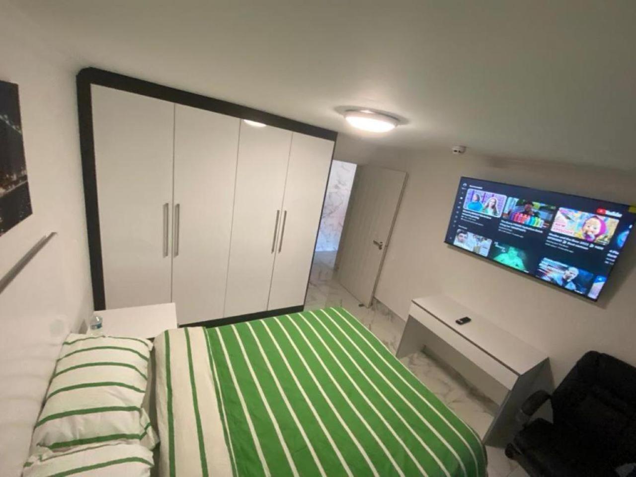 Holiday home The Royal Boutique Westminster By London Sleep 9