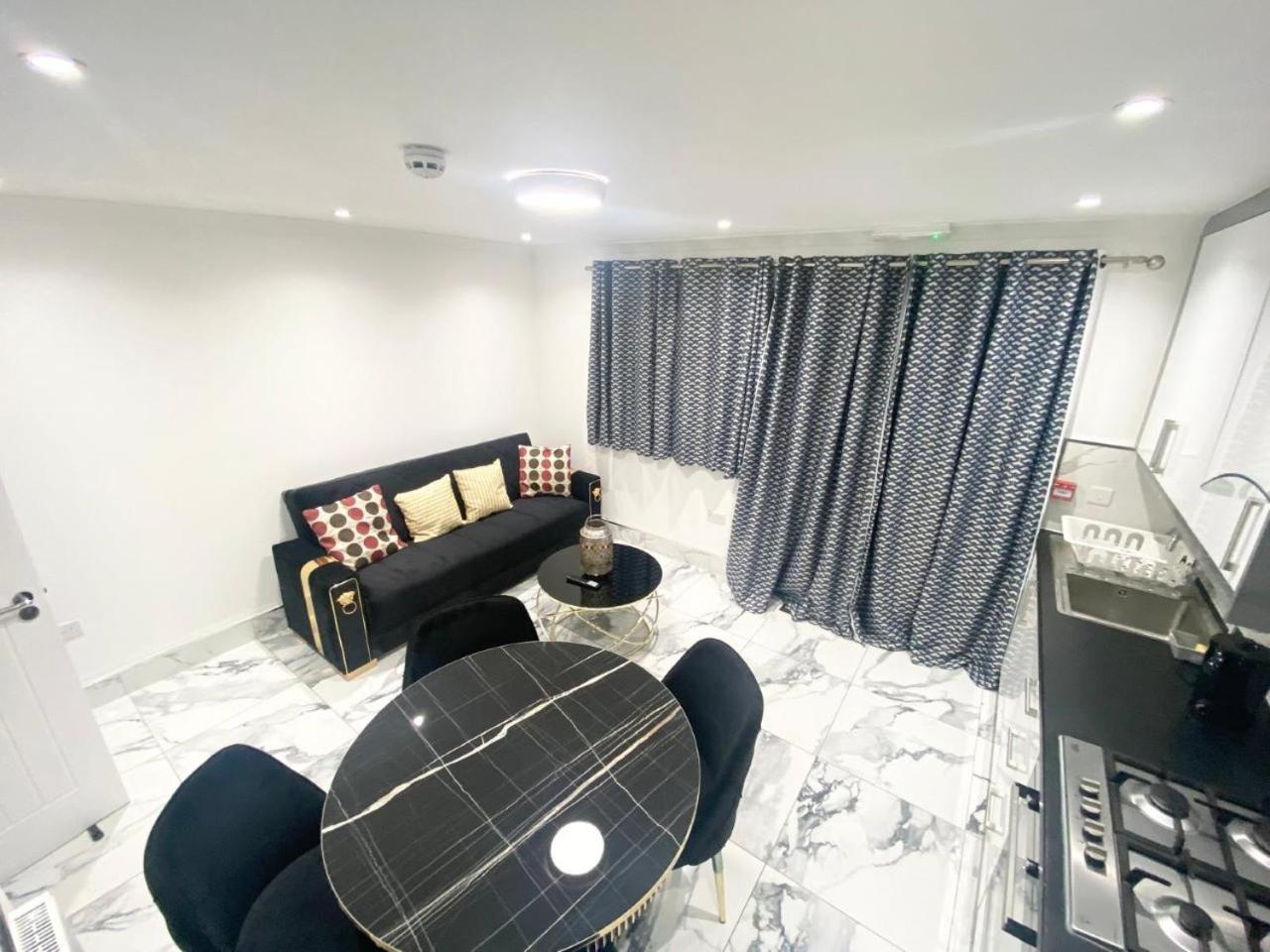 Holiday home The Royal Boutique Westminster By London Sleep 9 *