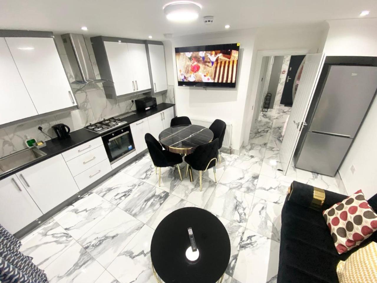The Royal Boutique Westminster By London Sleep 9