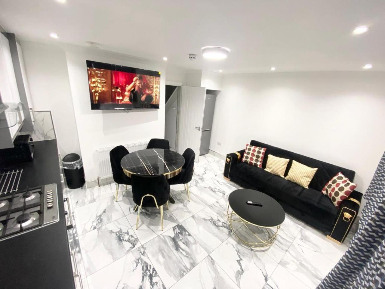 Holiday home The Royal Boutique Westminster By London Sleep 9 *