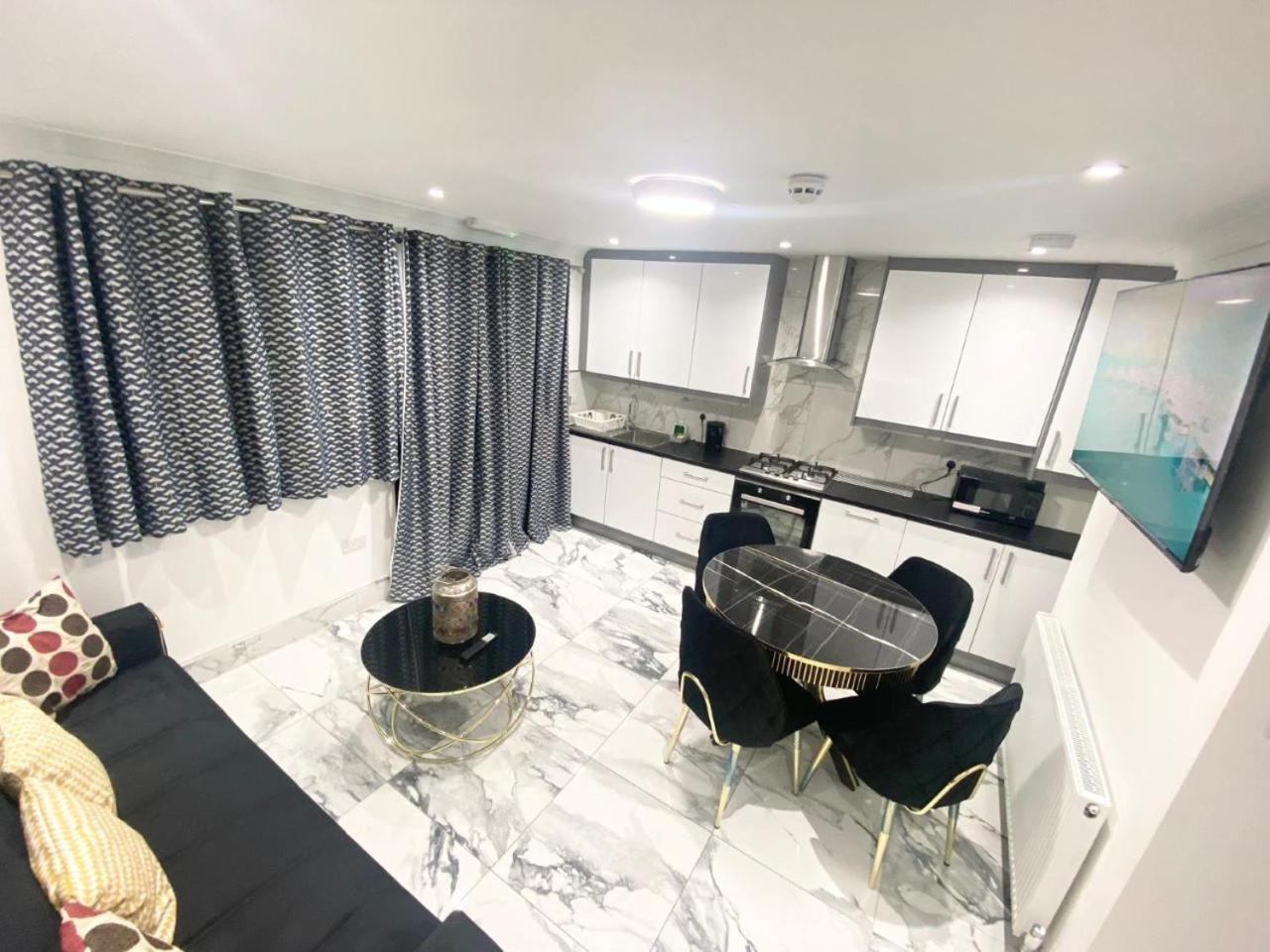 The Royal Boutique Westminster By London Sleep 9 Holiday home *