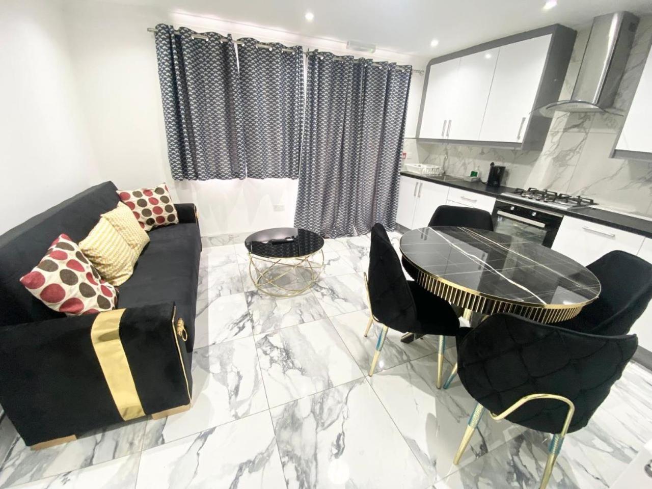 The Royal Boutique Westminster By London Sleep 9 Holiday home *